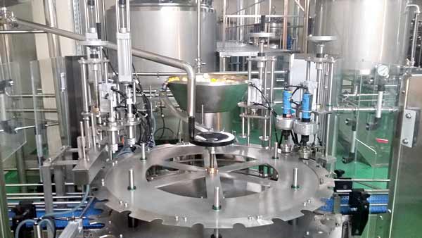 Bottle Filling Sealing Machinery